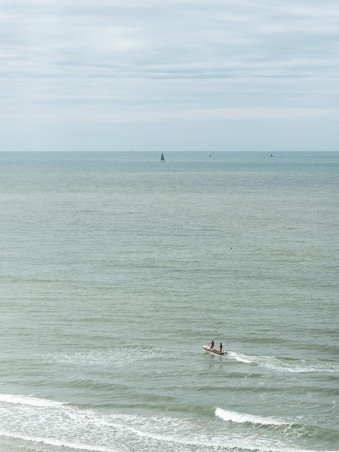 Sea You Soon - Appartement Met Toplocatie Op De Zeedijk Met 2 Slaapkamers Middelkerke Exteriör bild